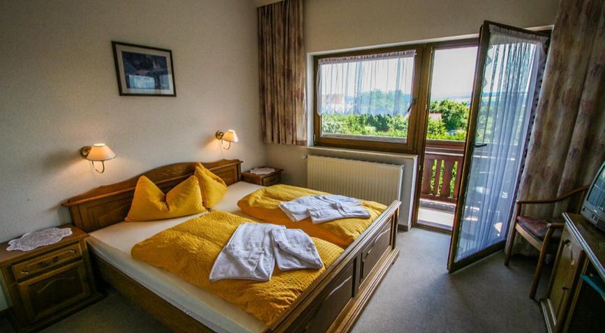 Hotel Waldschloesschen Dankmarshausen Bagian luar foto